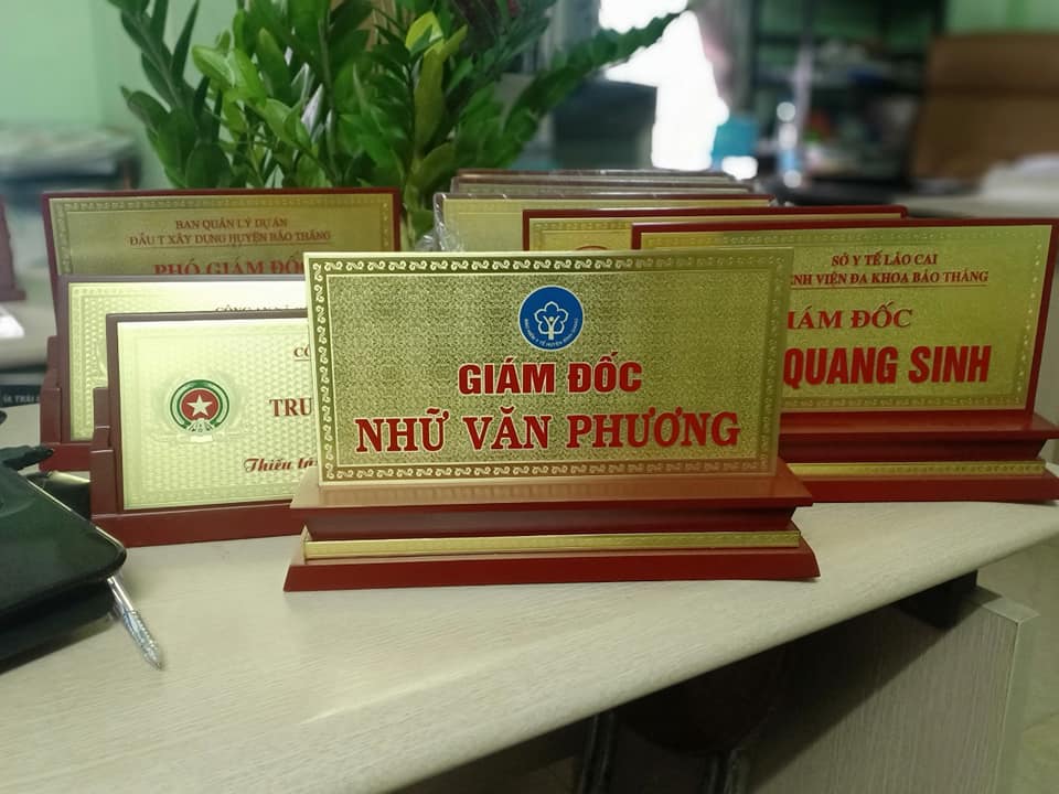 Biển Chức Danh Gỗ Đồng Mặt Đồng 2mm