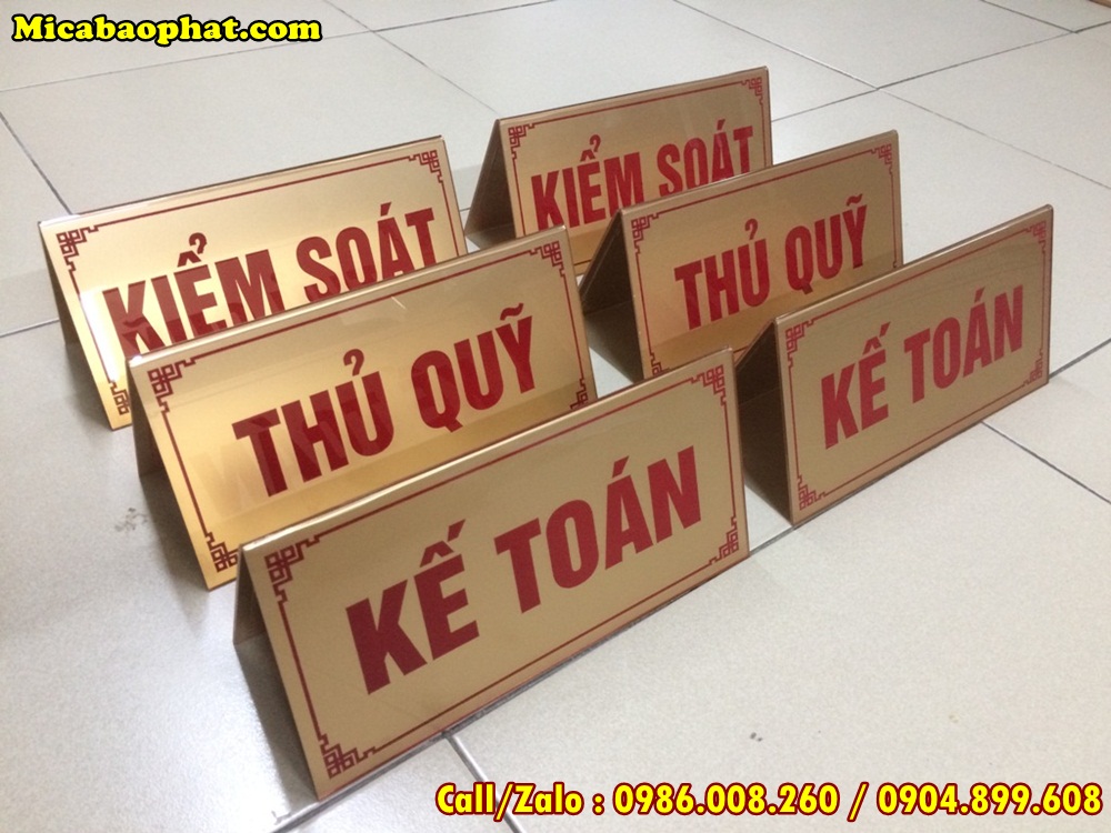 Biển chức danh Mica chữ A in UV