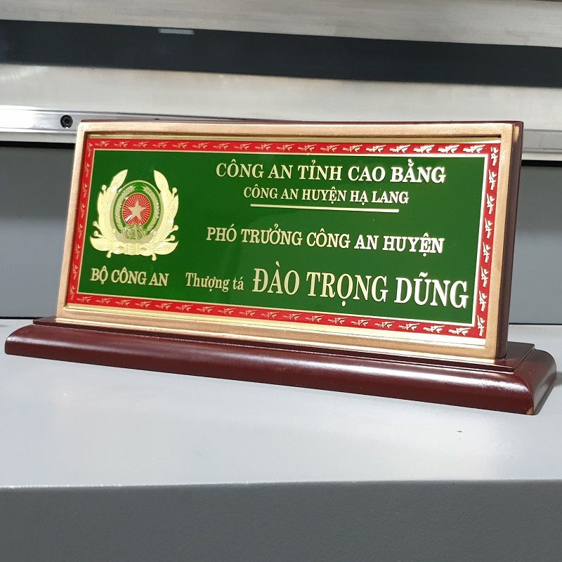 Biển Chức Danh Công An Gỗ Đồng